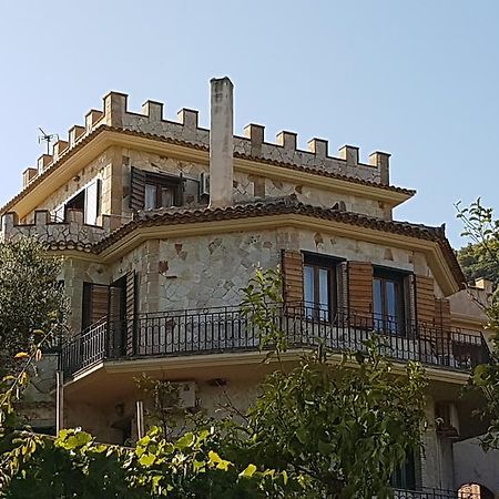 Appartamento Castello Tower Keri Esterno foto