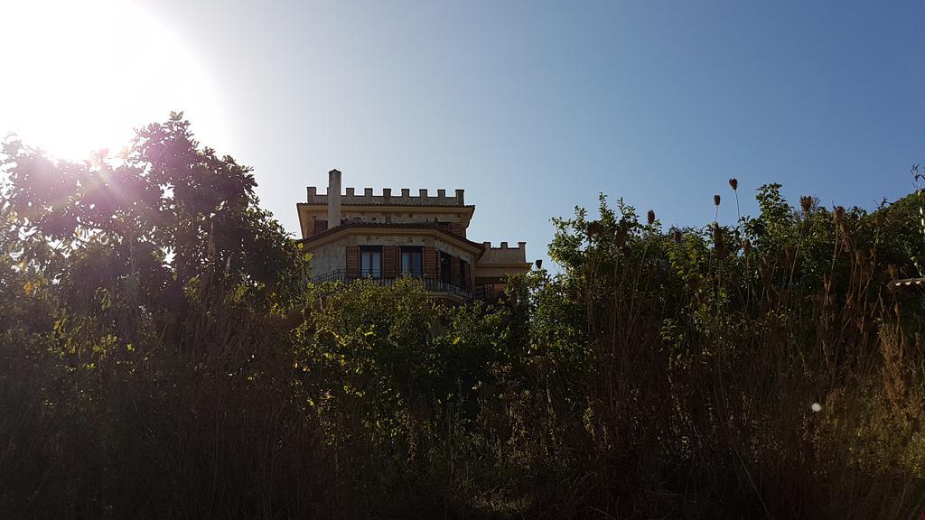 Appartamento Castello Tower Keri Esterno foto